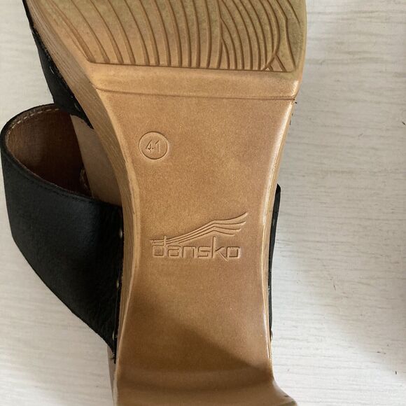 Dansko Black Leather Slide Slip On Sandals Heels Studs Size 41 Buckle Platform - Picture 11 of 11